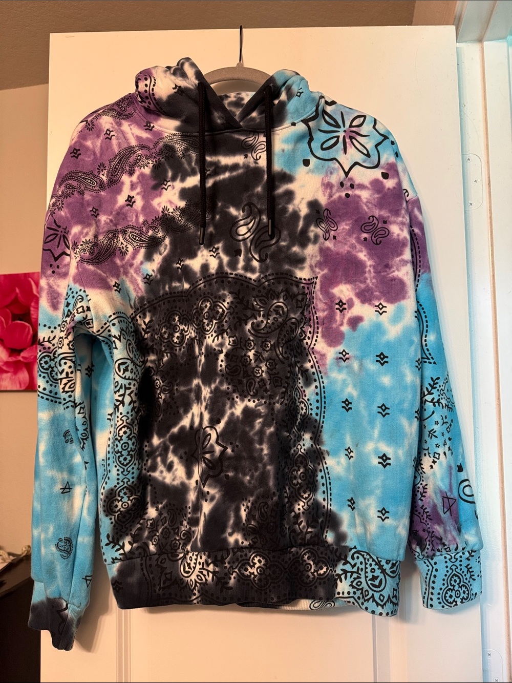 Eleven Paris gray and black fleece hoodie  M like new